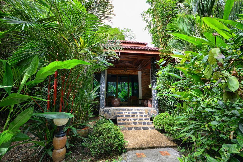 Hotel Khaosok And Spa Khao Sok National Park Zewnętrze zdjęcie